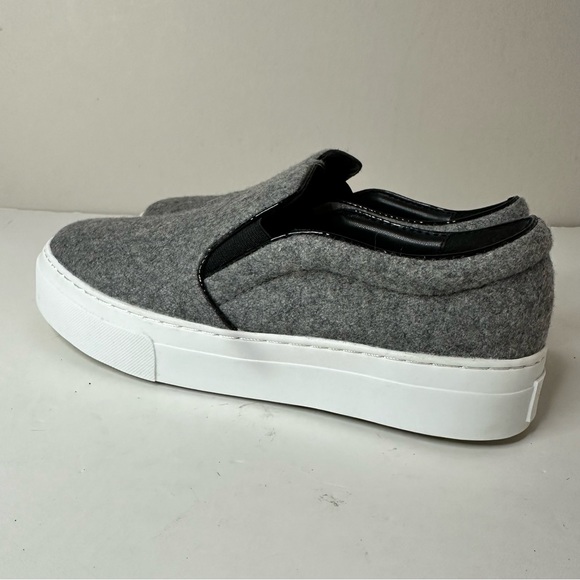 Sneaker, Size CN34 = 21 cm = Kids US 2.5 - Picture 4 of 9